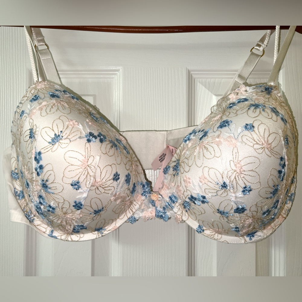 NWOT Victoria’s Secret Dream Angels Wildflower Embroidery Push Up Bra 40DD - Picture 5 of 11